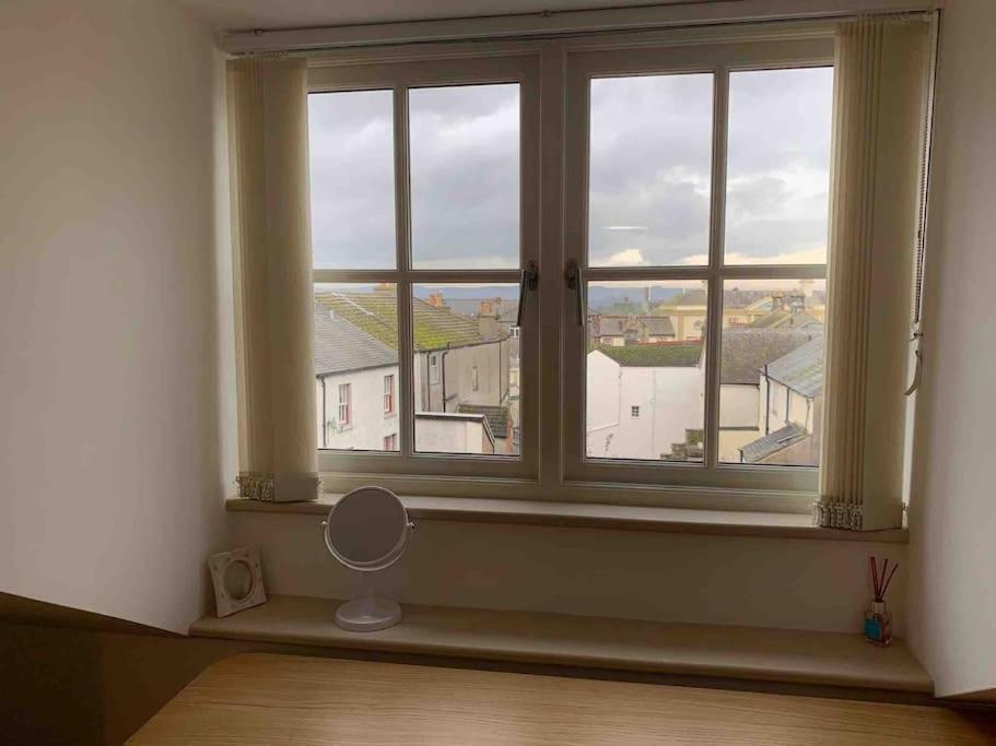 4 Bedroom House, Central Ulverston Εξωτερικό φωτογραφία
